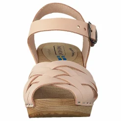 Betty Vegetabile Nude