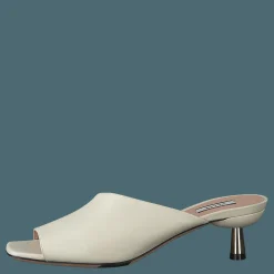 Carin 45 008, Bone 15