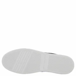 Essential Chic Court Sneaker Black