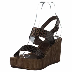 Leoonora5060 Light Chestnut