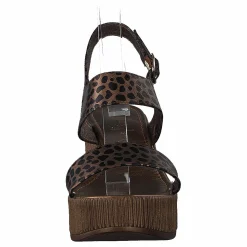 Leoonora5060 Light Chestnut