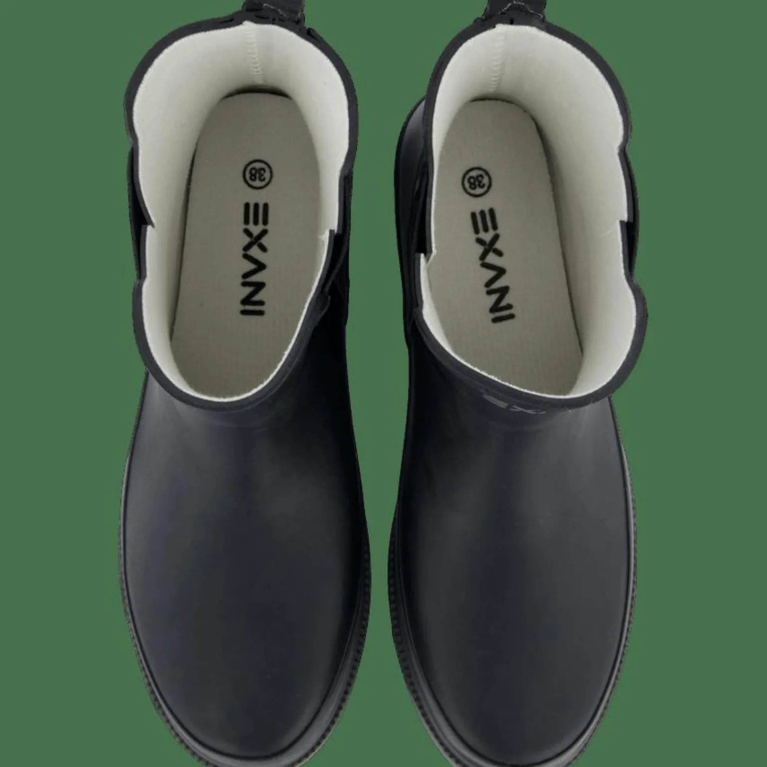 Low Color Boot W Black