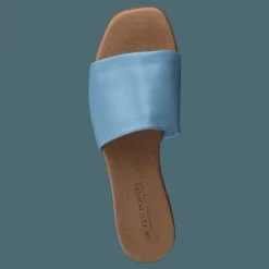 Madeleine Light Blue