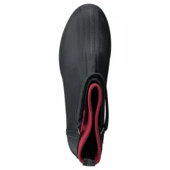 Medina III Black, Bright Red