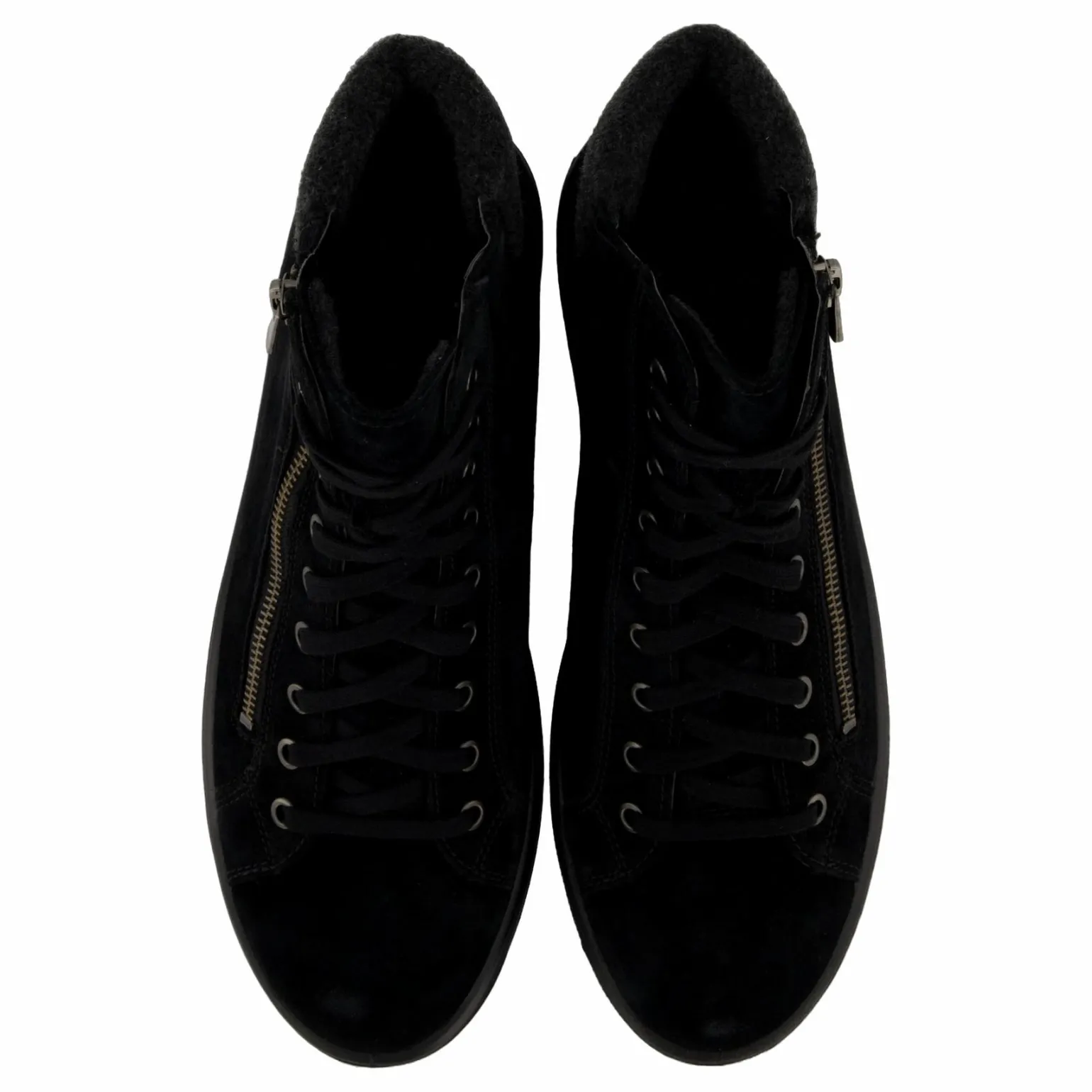 Mira Schwarz (schwarz)