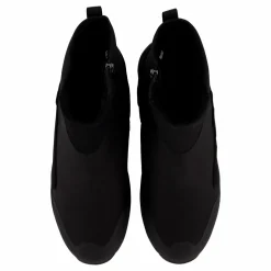 Pinner M Studs Black