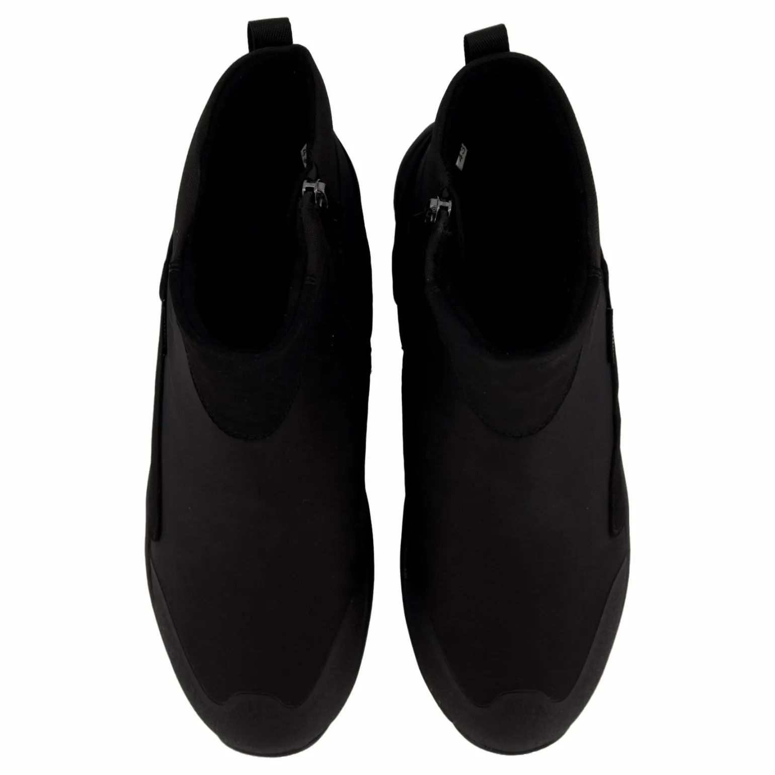 Pinner M Studs Black