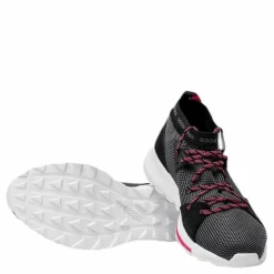 Quesa Shoes Core Black / Grey Five / Shock Pink