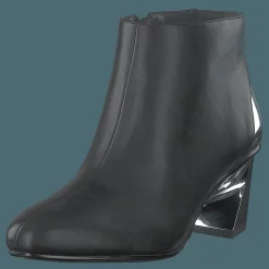 Twist Flow Bootie Black