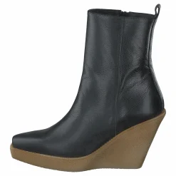 Ubah Saratoga / Nero