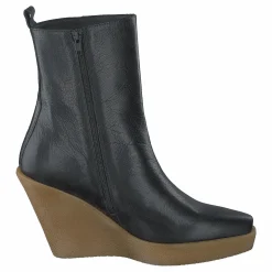 Ubah Saratoga / Nero